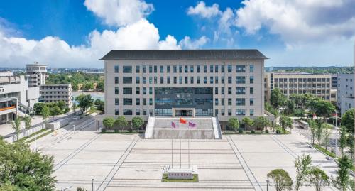 杏盛娱乐2人在2023年全省教育新闻宣传工作中被省教育厅通报表扬
