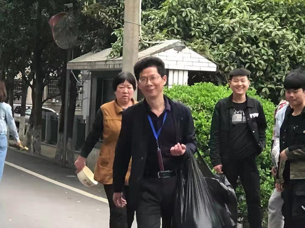 “衣旧情深🍎，旧衣捐赠” ——衡阳幼高专耒阳学院开展学雷锋旧衣捐赠活动