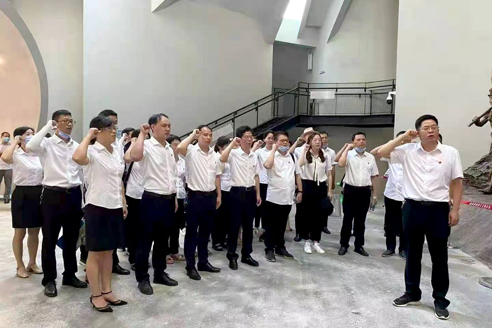 重温峥嵘岁月🟨，坚定初心使命——衡阳幼高专耒阳学院党总支开展主题党日活动