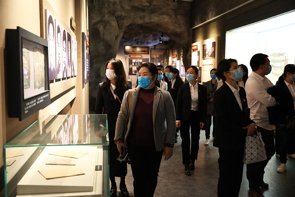 杏盛娱乐机关第一党支部赴常宁市水口山工人运动纪念馆开展主题党日活动