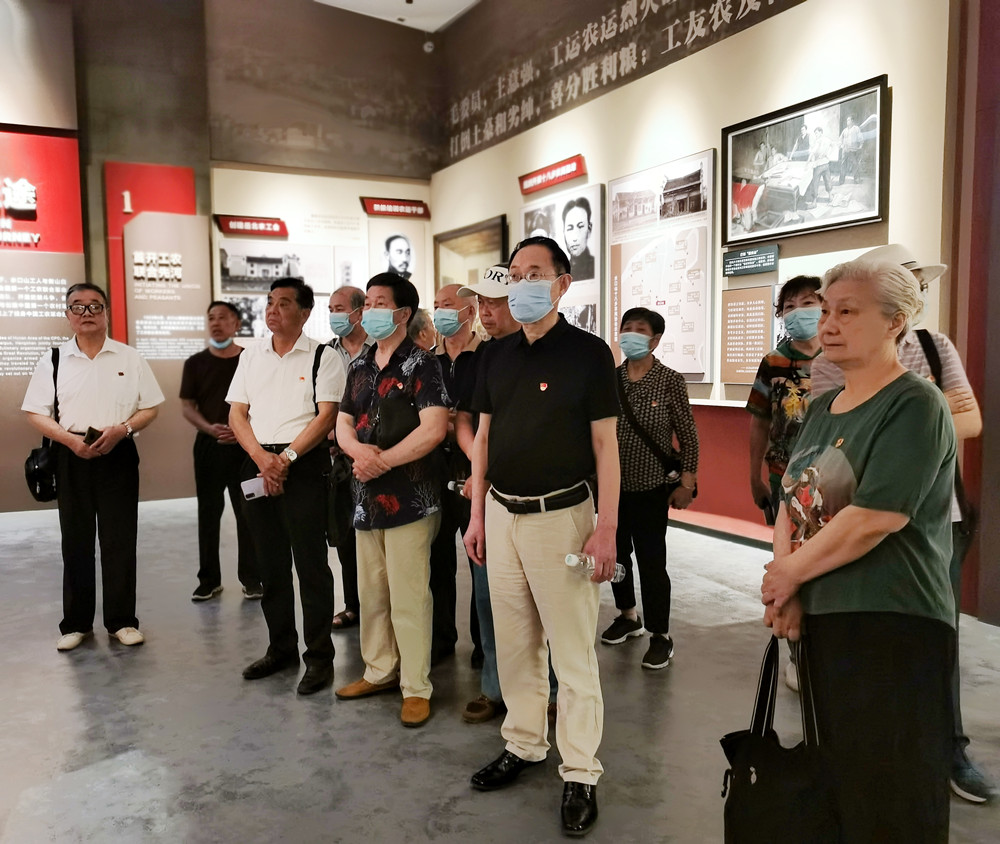 缅怀革命先烈🪤🙏🏻，激发爱国情怀 一一离退休党总支组织党员参观水口山工人运动纪念馆
