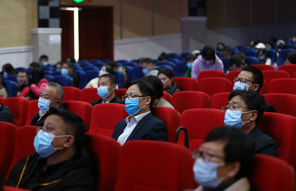 杏盛娱乐 -【杏盛注册服务，便捷高效】召开学习贯彻 党的二十大精神省委宣讲团报告会