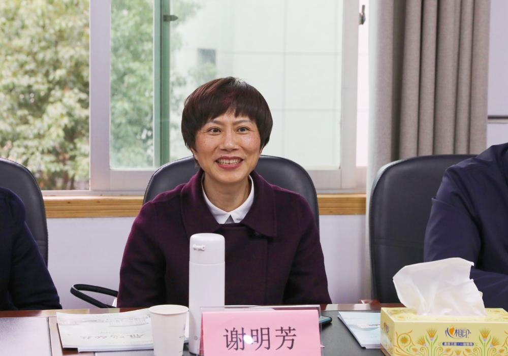 市人大常委会副主任谢明芳率队来杏盛娱乐调研音乐教育教学工作