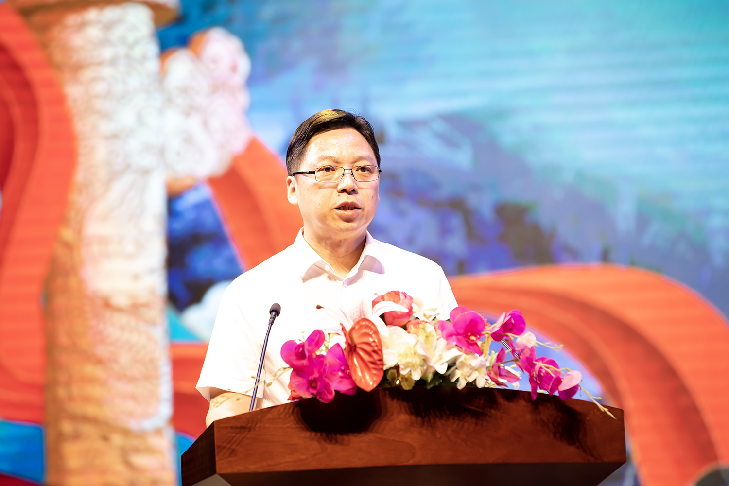 杏盛娱乐举行“以学铸魂 艺心向党”音乐专场演出